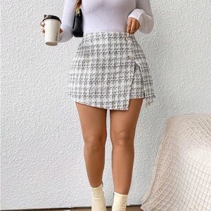 SHEIN Curve Plaid Asymmetrical Hem Tweed Skort Size 2X